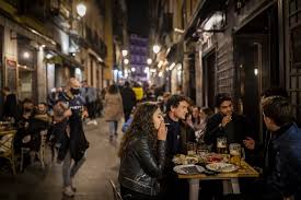 The population of the madrid metropolitan area is calculated to be around 6.5 million. Spanish Resorts Languish While Madrid Hosts Europe S Parties