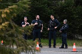 Porepunkah police shooting LIVE updates: Search for alleged gunman ...
