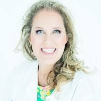 Lisa Corum's Instagram, Twitter & Facebook