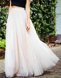Ethereal White Tulle Long Skirt Long Flowing Skirt In White Or Black Tulle Floor Length Skirt Fa White Long Skirt Long Flowing Skirts Tulle Skirts Outfit