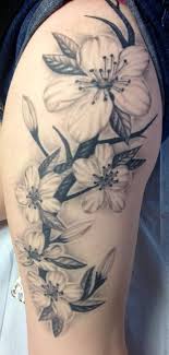 Black And White Cherry Blossom Shoulder Tattoo Pin By Maria Cook Gustafson On Tattoos Flower Thigh Tattoos Floral Tattoo Sleeve Black And White Flower Tattoo