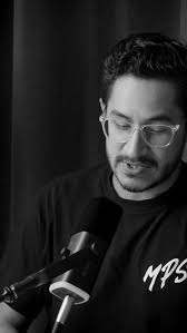 💬 “Yo empecé sin saber nada y delgado.”, Hoy es Mr. Guatemala., Pero antes  de títulos y tarimas, Daniel Vickers era alguien como muchos:, 🔻 Sin  conocimiento, 💪 Sin músculo, 🎯 Pero con una meta clara y ...