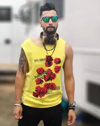 Vicky Kaushal Manmarziyaan Yellow Rose Print Vest Celebrity Outfits Celebrity Inspired Dresses Printed Vests