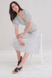 Faithfull the brand sale anthropologie. Faithfull The Brand Midikleid Mit Puffarmeln Anthropologie De