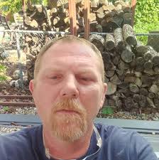 Chimney is coming along great, thanks for the help