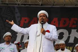 Imam besar fpi habib rizieq shihab dijadwalkan diperiksa polda metro jaya sebagai saksi dalam kasus rangkuman top 5 berita terpopuler di jpnn.com tentang habib rizieq meminta maaf pada. Habib Rizieq The Parrot