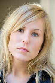 Hadewych minis (maastricht, 5 januari 1977) is een nederlandse actrice en zangeres die zowel in films als in theaterproducties speelt. Hadewych Minis Movies Age Biography