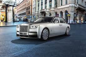 It is available in 16 colors, 2 variants, 1 engine, and 1 transmissions option: Rolls Royce Rolls Royce Phantom Series Ii On Road Price Petrol Features Specs Images