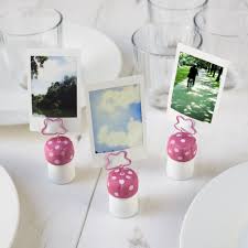 Diy Porte Photo En Bouchon De Liege Peindre Entierement Le Bouchon Avec De La Gouache Blanche Passer Deux Couches En Laissant Secher Entre Chacune D Elles