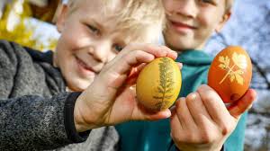 Flachgauer Eierbäuerin: "Die Natur macht sie zu ganz besonderen Ostereiern" 