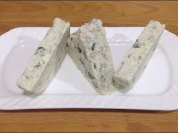 طريقة عمل الجبن الازرق اوالجبنة الريكفورد الفرنسية Home Blue Cheese Fromage Roquefort Youtube Food Cheese