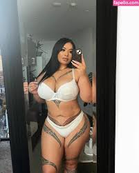 Krisy Erin  krisyerin Nude Leaked OnlyFans Photo 4 - Fapello