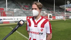 Das trikot ist körperbetont, die shorts sind mit dem hautengen trikot vernäht. Energie Fm Wird Trikotsponsor In Der Saison 2021 2022 Youtube