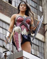 Pin By Brody Dahle On Cosplay Wonder Woman Cosplay Cosplay Woman Wonder Woman