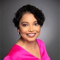 Sandra Calvo's Instagram, Twitter & Facebook