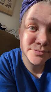 rolls my gorgeous brown eyes*