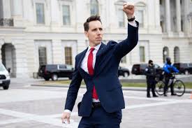 But the moment looked more than a little awkward, and not just because of the unusual framing of the photo. Clearly Josh Hawley Ted Cruz Didn T Pay Attention In Law School