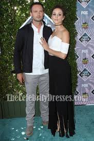 Born october 28, 1985) is an american actress. Troian Bellisario Black And White Off The Shoulder Prom Gown Teen Choice Awards 2016 Thecelebritydresses