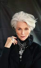 Maye Musk Buscar Con Google Coiffures Cheveux Gris Coupe De Cheveux Courte Coiffure