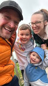 Laughing in the rain 😝 Happy Sunday everyone!