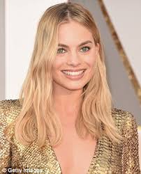 We've rounded up some of the best margot robbie hairstyles. Hairstylist On How You Can Recreate Margot Robbie Hair Looks Daily Mail Online