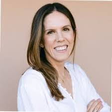 Amy Yoho's Instagram, Twitter & Facebook