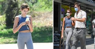 Sofie dossi photoshoot september (7 photos) noee abita slalom photocall 46th deauville american film. Kaia Gerber Flaunts Model Body Alongside Jacob Elordi Photos