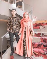 Karena memadukan berbagai warna dan bahan. Model Baju Batik Kombinasi Terbaru Dengan Desain Yang Modern