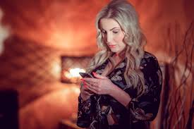 Galería de fotos porno 🌶️ Wife phones husband while cheating - PornHat