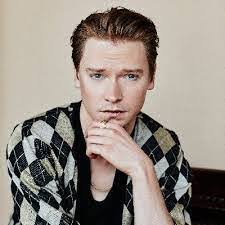 Beverly Littleton's Instagram, Twitter & Facebook