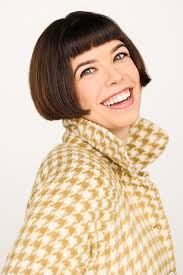 Alana Fox's Instagram, Twitter & Facebook