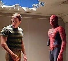 Imágenes detrás de cámaras de #SpiderMan 3, para esta escena se utilizó un  doble que no tenía brazo para editar más fácilmente la escena donde spidey  golpea a #Sandman.