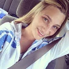 Devon Lea's Instagram, Twitter & Facebook