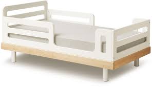 Zudem ist es bequem, funktional und ästhetisch ansprechend und bietet dabei den höchsten komfort. Oeuf Juniorbett Classic 140x70cm Weiss Birke Oeuf Komplettzimmer Kinderzimmer