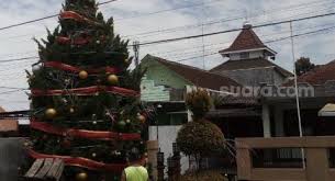 Malam natal penuh kenangan : Ucapan Natal Dalam Bahasa Inggris Dan Bahasa Indonesia Singkat Penuh Makna