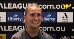 Defender Marisa van der Meer signs new deal with Wellington Phoenix