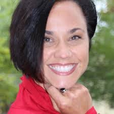 Dawn Buckley's Instagram, Twitter & Facebook