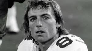 In Memorial of Golden Richards. It was announced earlier today that former  Dallas Cowboys wide receiver Golden Richards has passed away. He was 73  years old. NFL in the 1970s fans remember