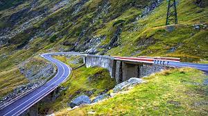 Transfagarasan este drumul printre muntii fagarasului, ce incepe din localitatea bascov, judetul arges si se termina in apropierea localitatii cartisoara, judetul sibiu. Transfagarasan Vs Transalpina Romaniatourstore