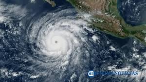 Acechan tres fenómenos climáticos al Océano Pacífico con potencial de desarrollo ciclónico