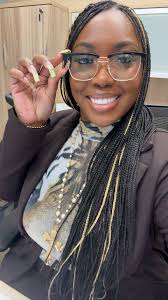 Best dentist for veneers or smile makeover? I did the consult with Dr.  Hedley, but it was all computer and not what about what I want.