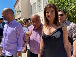 Η γιώτα γρίβα, τραγουδίστρια δημοτικών τραγουδιών, μιλάει για. Trelane Kosmo Sthn Kefalonia H Katerina Notopoyloy Deite Ti Forese Eidhseis Pagenews Gr