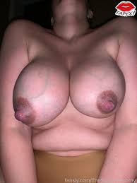 TheSoccerMommy  soccermommyband Nude Leaks Photo 27 - Fapexy!