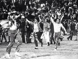 With no further goals in extra time it went to a replay which was played only a few days later. Oldskoolawaydays On Twitter Chelsea Fans On The Pitch In Athens 1971 Celebrating Winning The Ecwc V Real Madrid Http T Co Dxbicsqihg