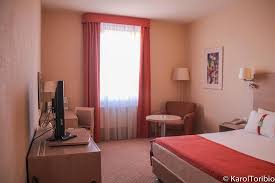 You are absolutely right, we provide each guest with one complimentary bottle of water during check in. Hab Zona De Lectura Picture Of Holiday Inn Moscow Lesnaya Moscow Tripadvisor