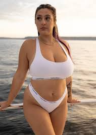 Tati Evans - Free nude pics, galleries & more at Babepedia