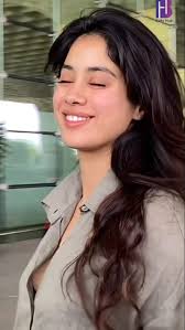 Janu🥰🥰😍😍, janhvii.kapoor_official Follow❤, janhvikapoor , . , . ,  #janhvikapoor #jahnvikapoor #janhvi #janvikapoor #reels #reelsviral  #reelsindia #reelkarofeelkaro #reelitfeelit #reelsi̇nstagram