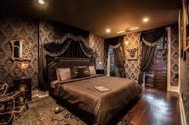 Toutefois, le loyer doit être en adéquation avec les moyennes légales. La Maison De La Famille Addams En Location Pour Halloween Cinechronicle