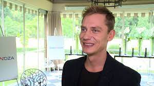 To connect with pezetmot, join facebook today. Pawel Dobek Adam Woronowicz Byl Moim Profesorem Teraz W Diagnozie Zamyka Sie Pewnego Rodzaju Klamra Od Pana Profesora Do Adama Wszystkie Newsy Newseria Lifestyle