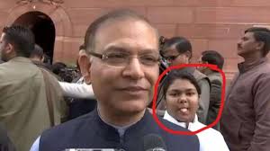 Budget 2019: This kid who photo-bombed Union Minister Jayant Sinha is  winning the internet